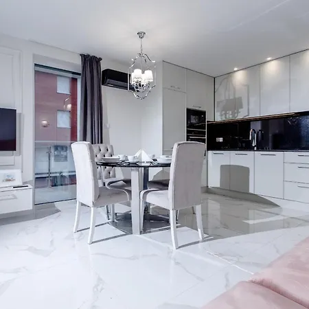 Klifowa 72 Apartman Rewal